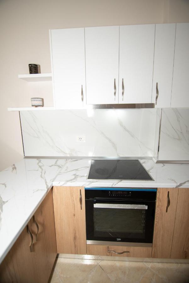Ami Apartament Vlorë Buitenkant foto