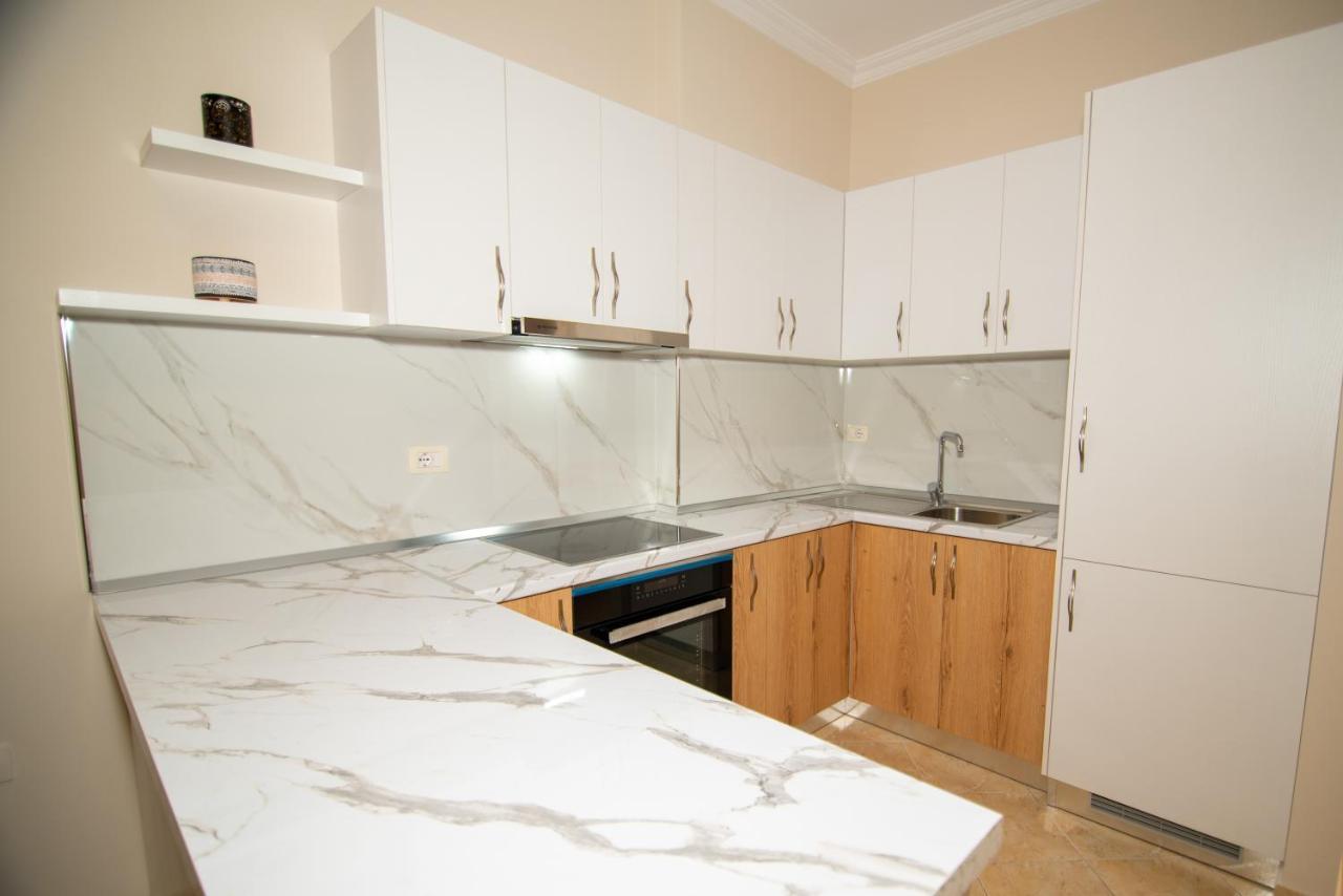Ami Apartament Vlorë Buitenkant foto