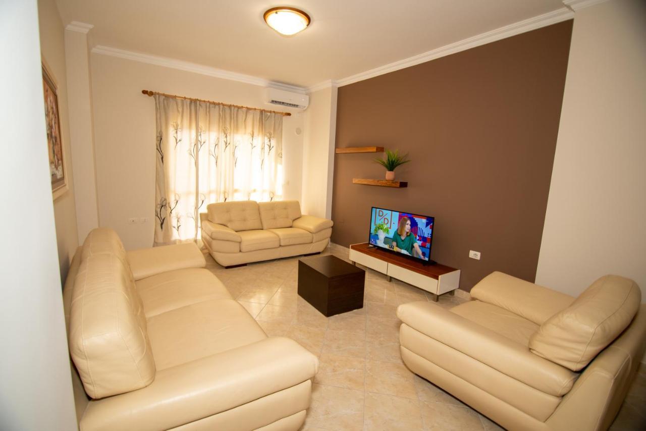 Ami Apartament Vlorë Buitenkant foto