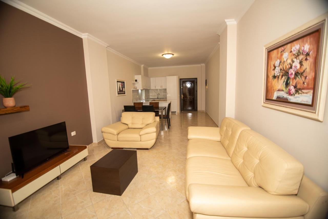 Ami Apartament Vlorë Buitenkant foto