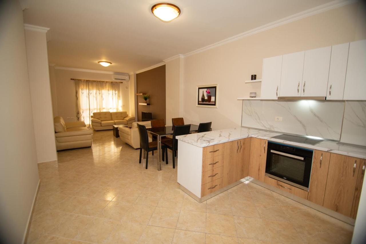 Ami Apartament Vlorë Buitenkant foto