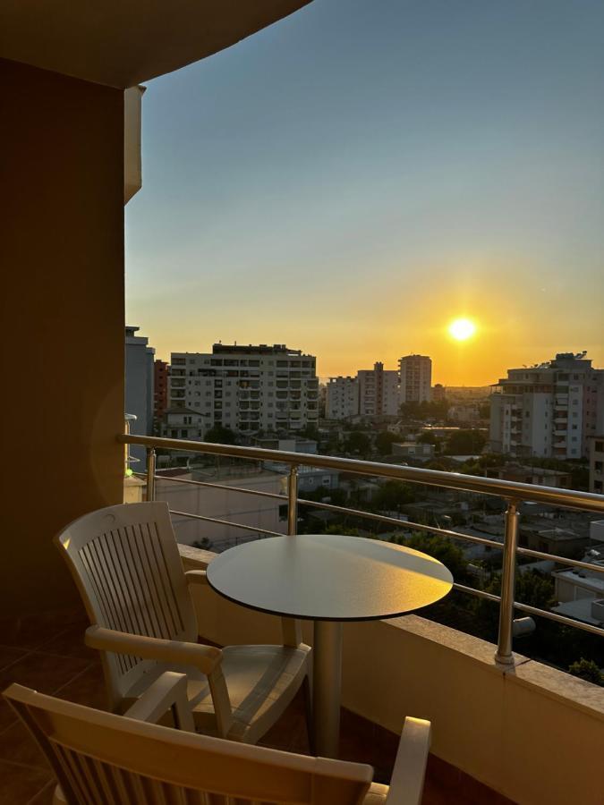 Ami Apartament Vlorë Buitenkant foto